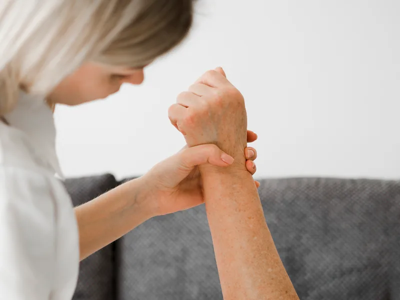 Chiropractic care for neuropathy at Top Spine Chiropractic in Worcester