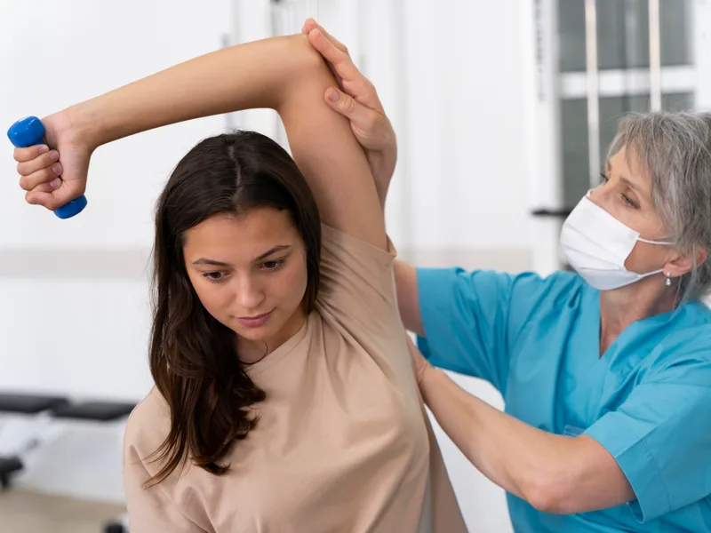 Top Spine Chiropractic treating rotator cuff injury in Worcester
